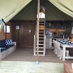 Camping L'hirondelle Drôme Hotel