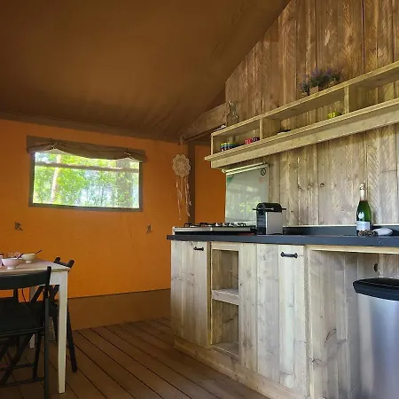 Camping L'hirondelle Drôme Hotel