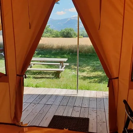 Camping L'hirondelle Drôme Hotel