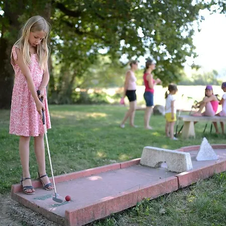 Camping Camping L'hirondelle Drôme Menglon