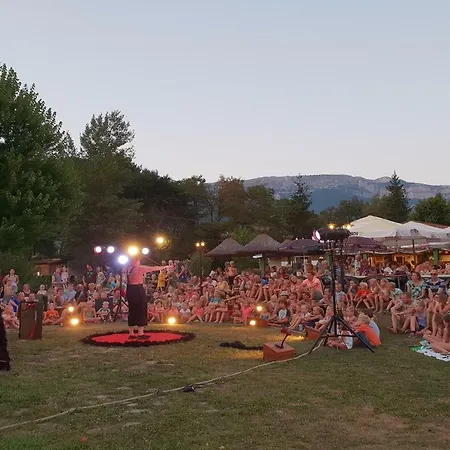מלון Camping L'hirondelle Drome 4*