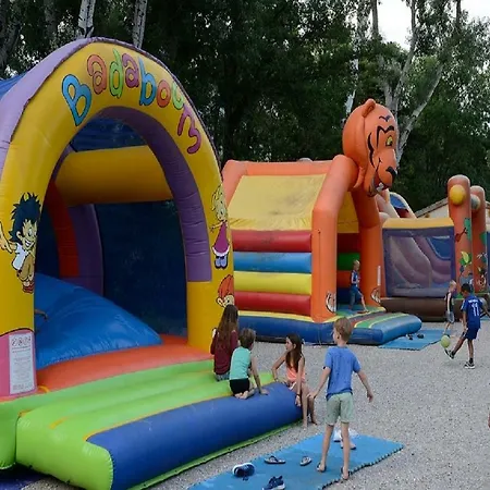 מלון Camping L'hirondelle Drome Menglon
