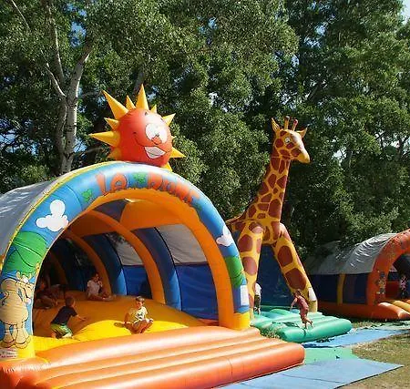 Camping L'hirondelle Campsite Menglon