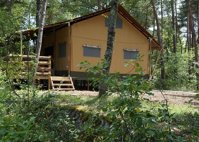 Camping L'hirondelle 4* Menglon
