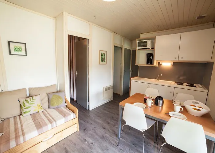 Camping L'hirondelle Hotel 4*