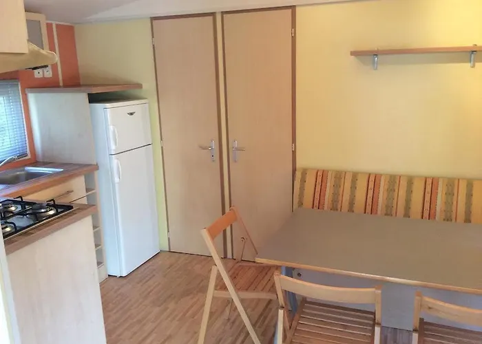 Hotel Camping L'hirondelle 4*