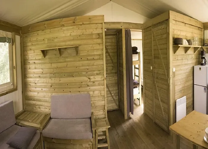 Camping L'hirondelle 4* Menglon